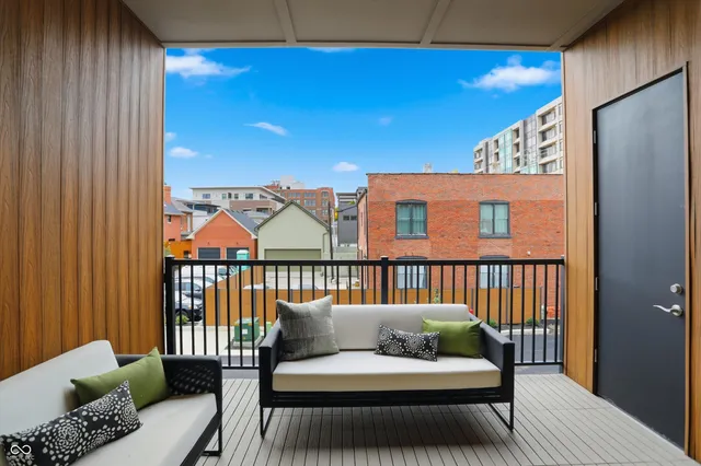 $804,500 | 527 East North Street, Indianapolis, IN 46204