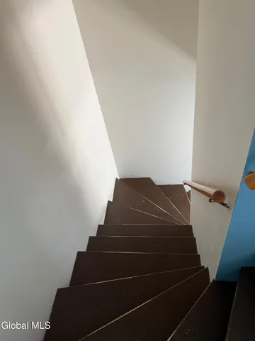 $1,700 | 563 4th Avenue, Troy, NY 12182