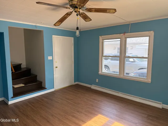 $1,700 | 563 4th Avenue, Troy, NY 12182