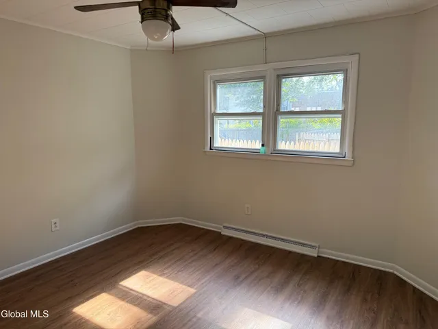 $1,700 | 563 4th Avenue, Troy, NY 12182