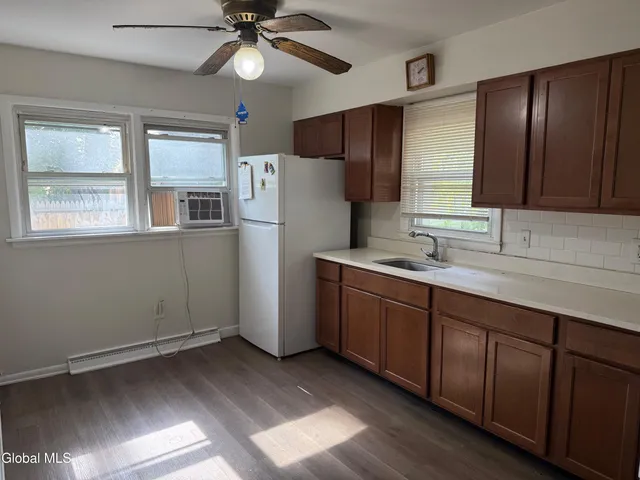 $1,700 | 563 4th Avenue, Troy, NY 12182