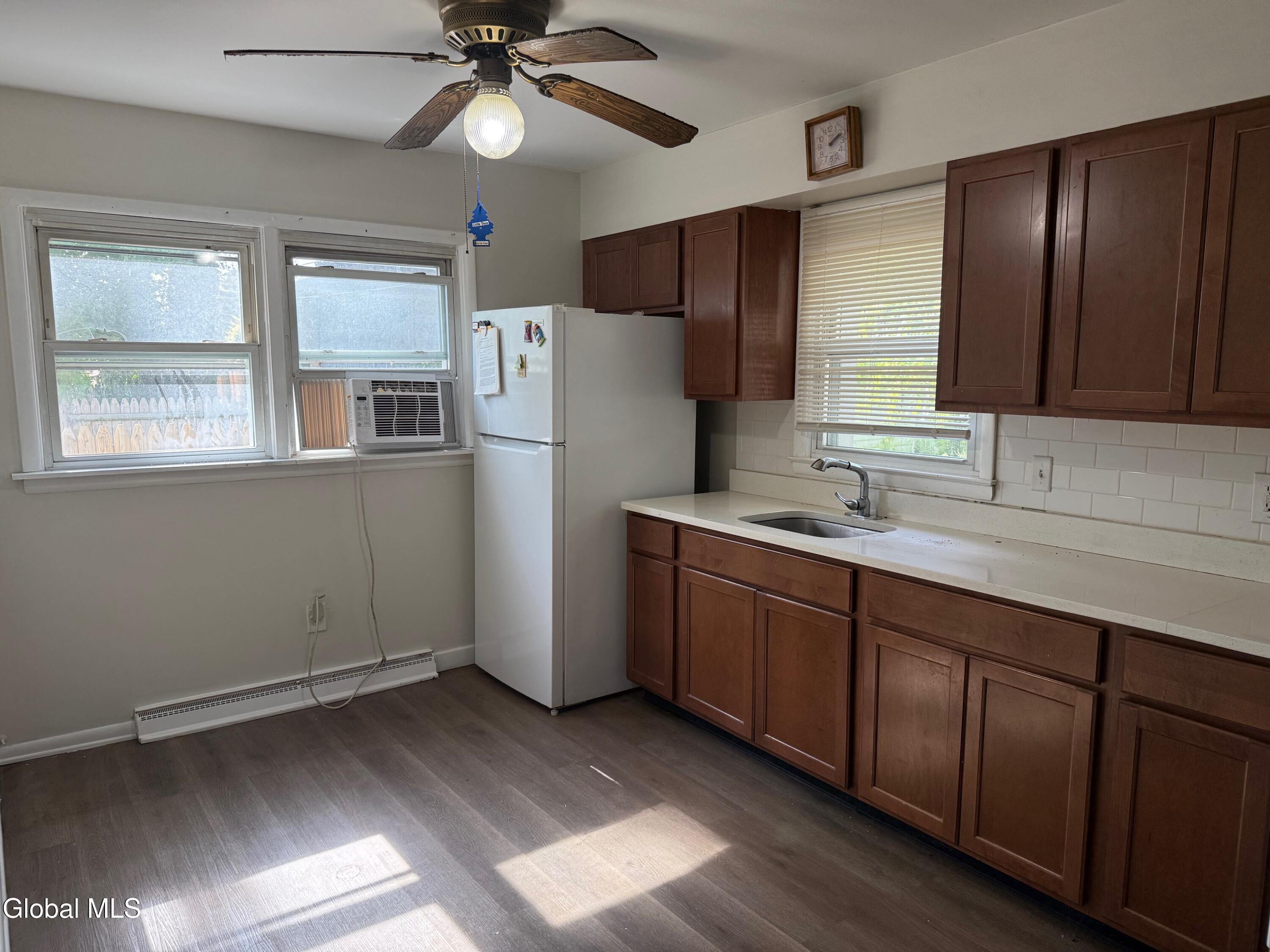 563 4th Avenue Troy, NY 12182 - Photo 8 of 16 IMG_2913