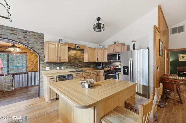 $450,000 | 5094 James Circle, Pine, AZ 85544