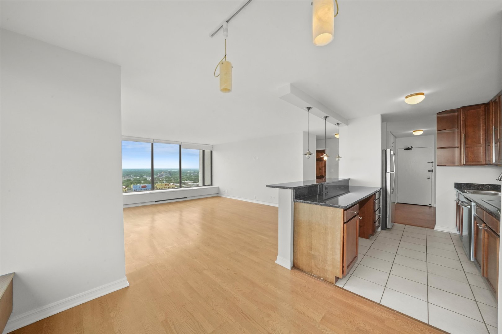 5455 North Sheridan Road, Unit 2712 Chicago, IL 60640 - Photo 11 of 21