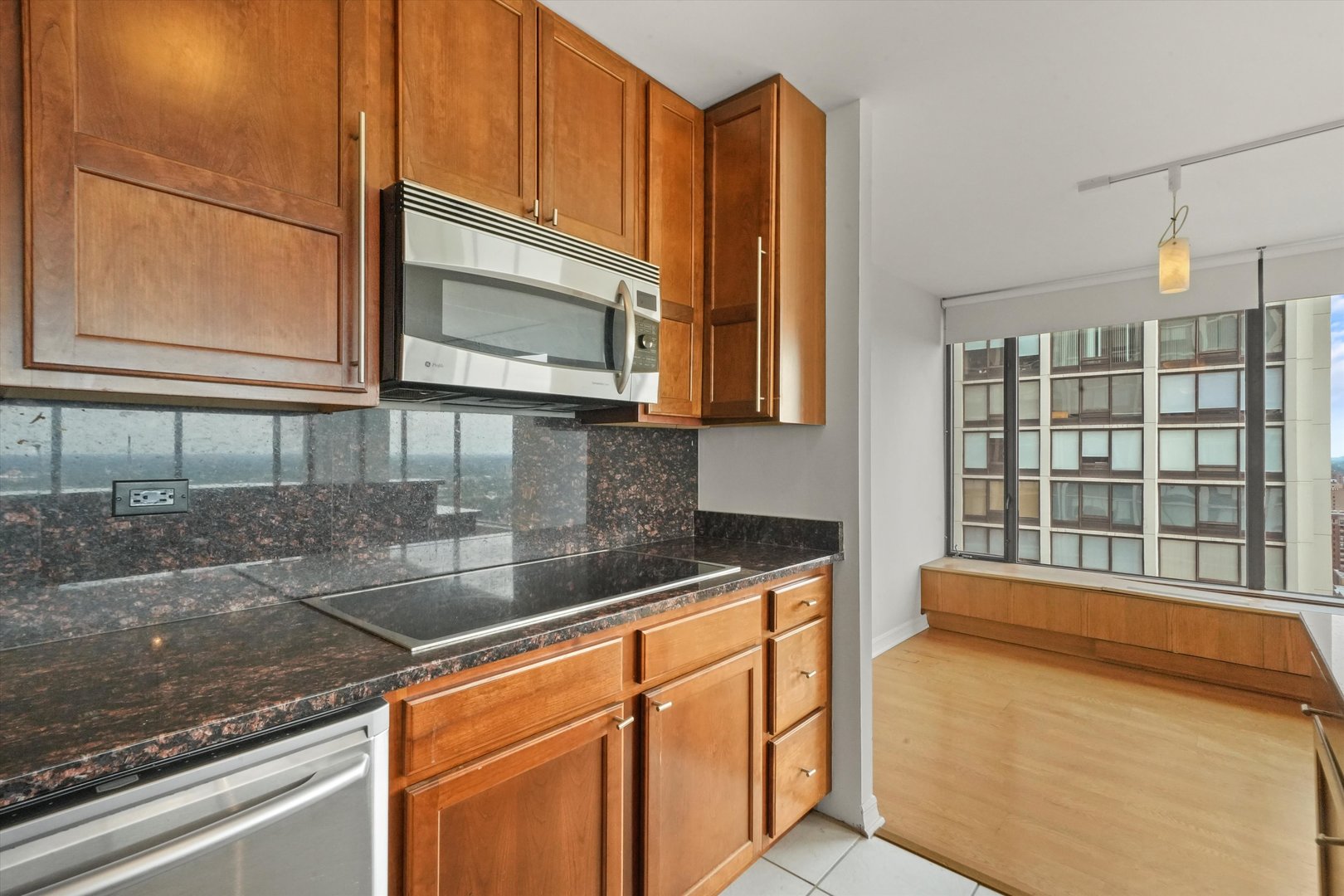 5455 North Sheridan Road, Unit 2712 Chicago, IL 60640 - Photo 15 of 21