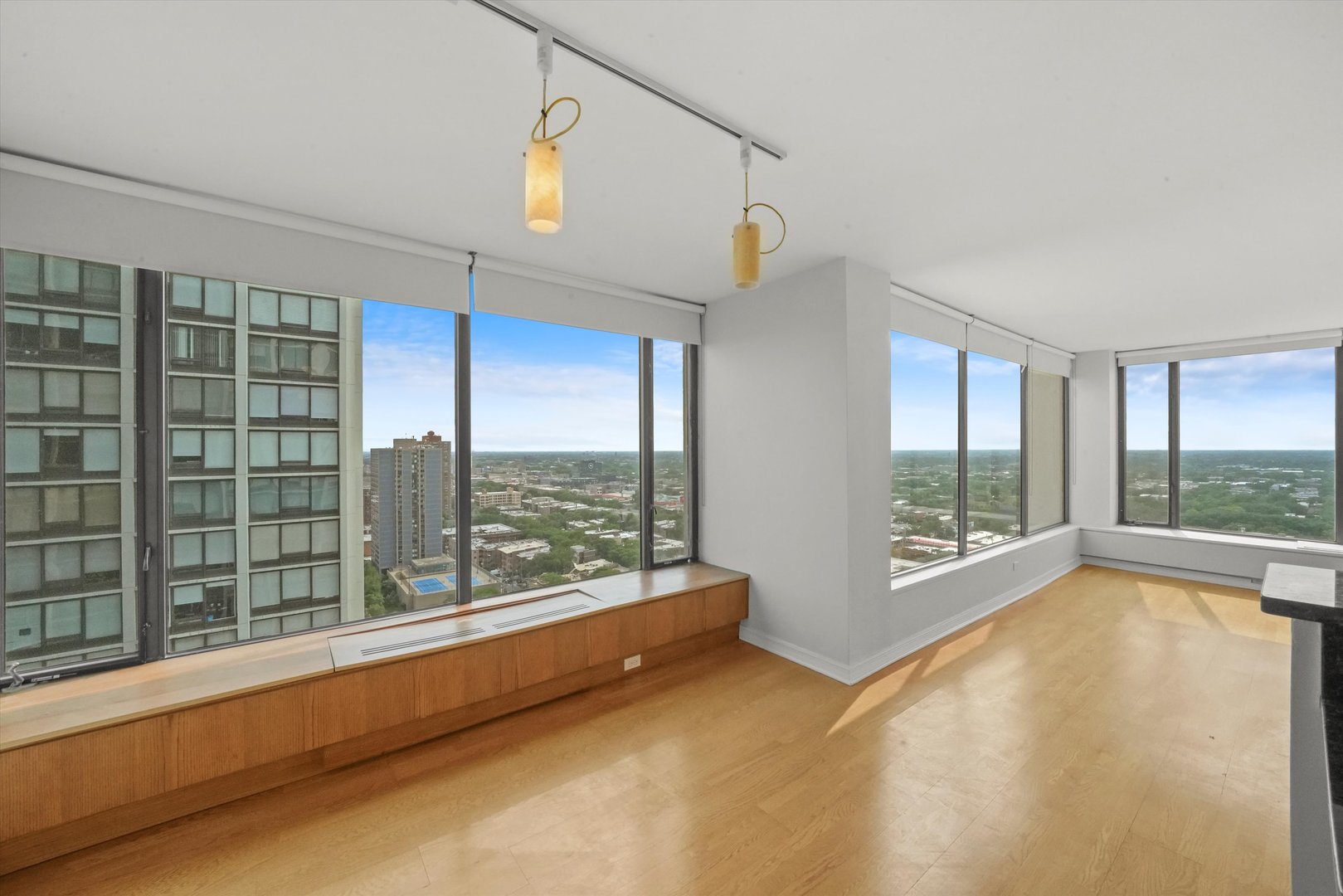 5455 North Sheridan Road, Unit 2712 Chicago, IL 60640 - Photo 16 of 21