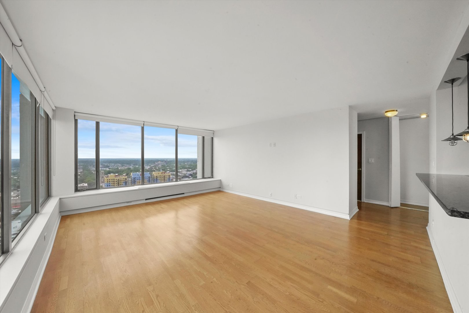 5455 North Sheridan Road, Unit 2712 Chicago, IL 60640 - Photo 6 of 21