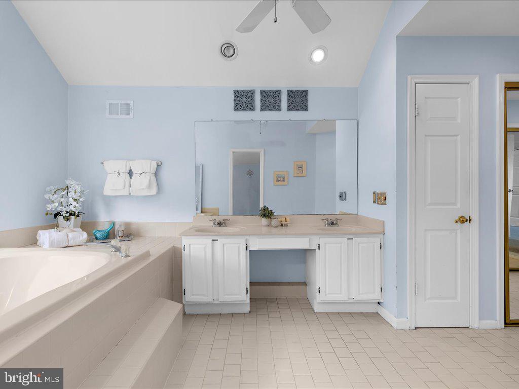 1877 Cherry Road Annapolis, MD 21409 - Photo 20 of 65 Spacious Bath w/soaking tub & New Shower