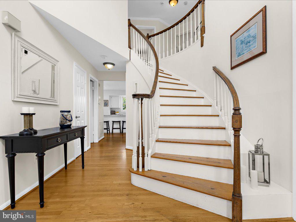 1877 Cherry Road Annapolis, MD 21409 - Photo 4 of 65 Welcoming foyer with vaulted ceilings