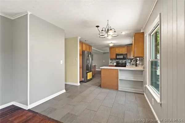 $315,000 | 1103 Carriage Lane, New Albany, IN 47150