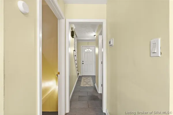 $315,000 | 1103 Carriage Lane, New Albany, IN 47150