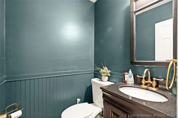 $315,000 | 1103 Carriage Lane, New Albany, IN 47150
