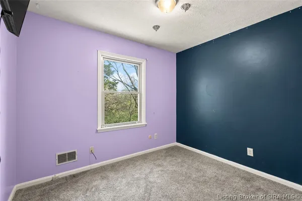 $315,000 | 1103 Carriage Lane, New Albany, IN 47150