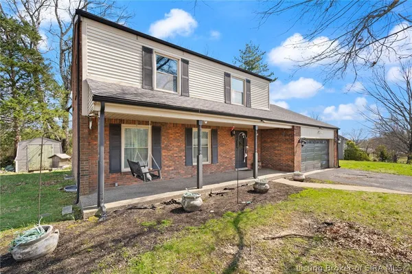 $315,000 | 1103 Carriage Lane, New Albany, IN 47150