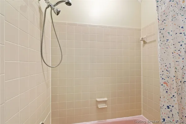 $315,000 | 1103 Carriage Lane, New Albany, IN 47150