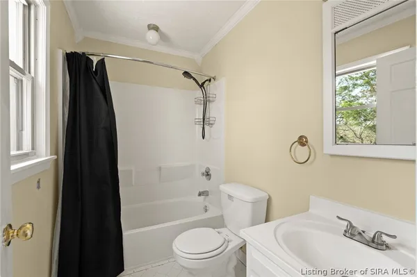 $315,000 | 1103 Carriage Lane, New Albany, IN 47150