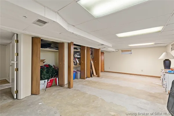 $315,000 | 1103 Carriage Lane, New Albany, IN 47150