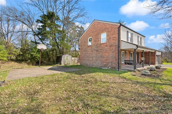 $315,000 | 1103 Carriage Lane, New Albany, IN 47150