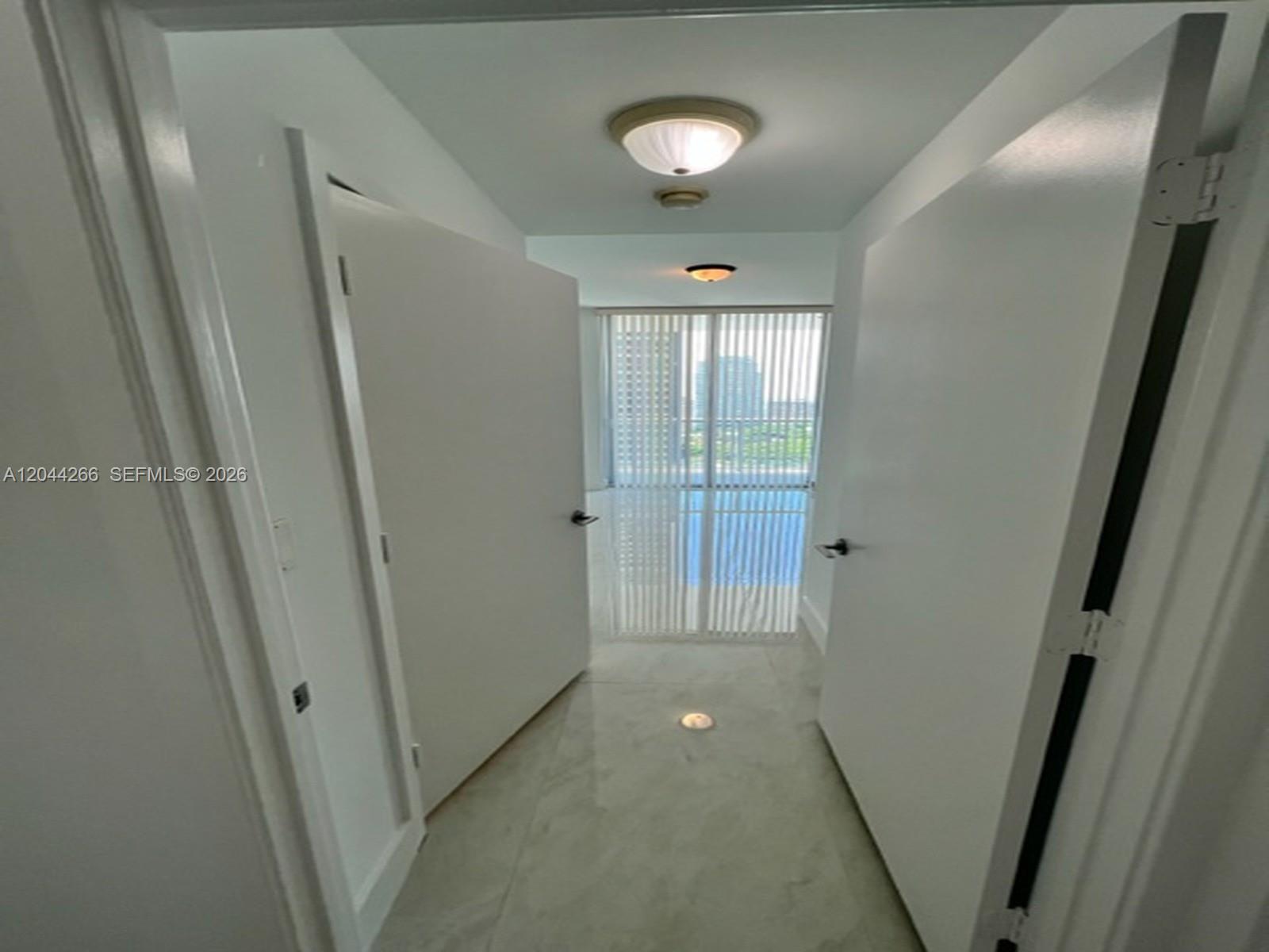 79 Southwest 12th Street, Unit 2905S Miami, FL 33130 - Photo 13 of 30