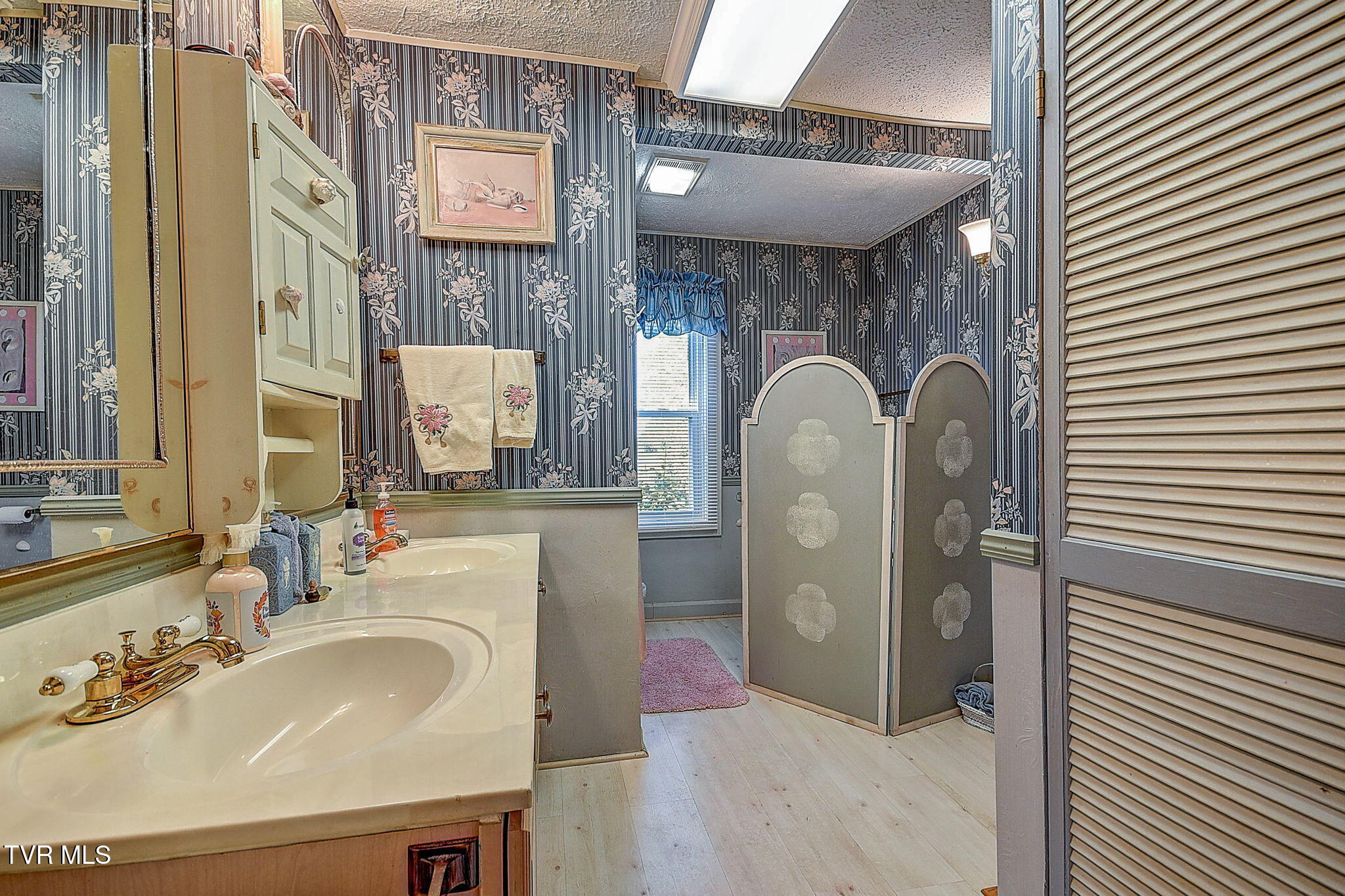 215 Bullock Hollow Road Bristol, TN 37620 - Photo 10 of 32 215 Bullock Hollow Rd.