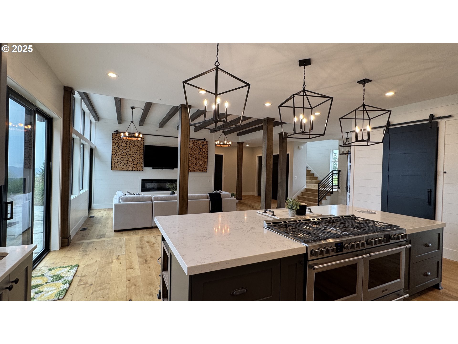 858 Sommerset Road Woodland, WA 98674 - Photo 6 of 46 Kitchen/Living Room