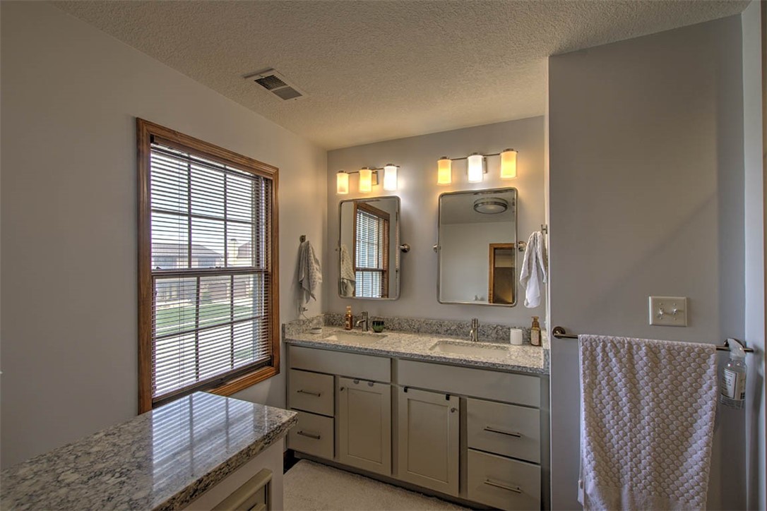 4624 Nicklaus Court Decatur, IL 62526 - Photo 21 of 33
