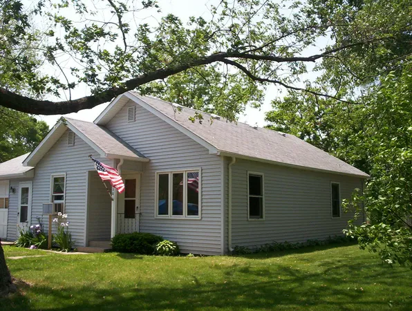 $1,845 | 9030 359th Avenue, Randall, WI 53181