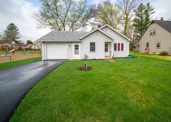 $1,845 | 9030 359th Avenue, Randall, WI 53181