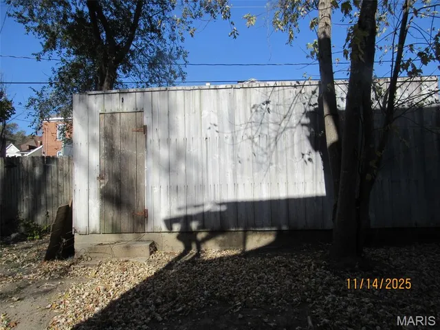 $29,900 | 1101 South Carolina Street, Louisiana, MO 63353