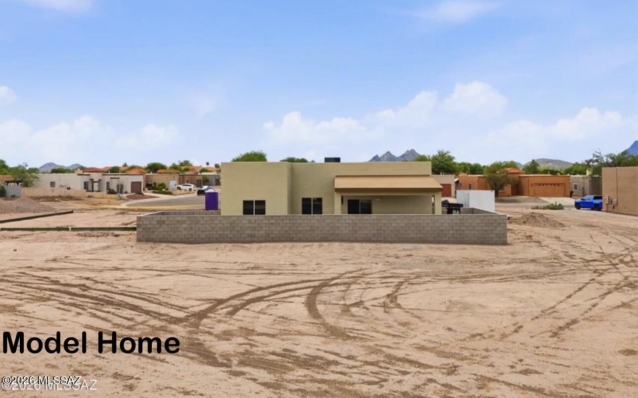 5553 South Swires Road Tucson, AZ 85746 - Photo 23 of 27 Rear View - Model