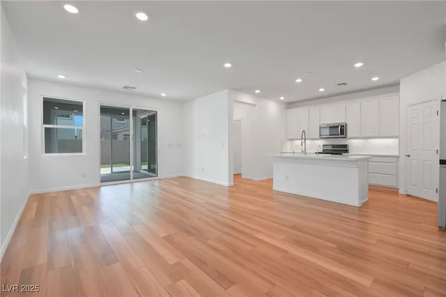 $499,000 | 9941 Cluny Avenue, Las Vegas, NV 89178