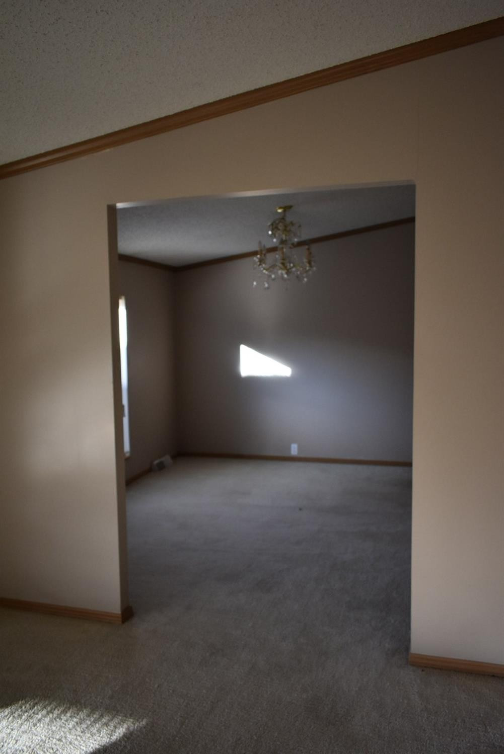 825 Ellison Bend Road Williamsburg, KY 40769 - Photo 19 of 34 Formal dining room.