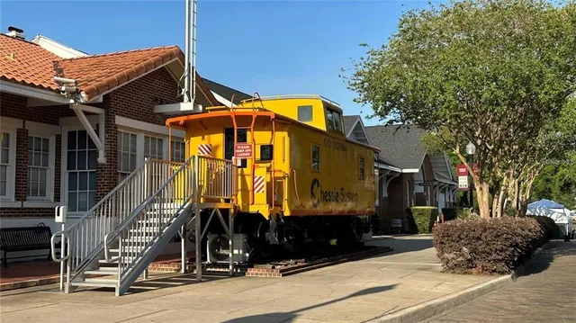 $1,800 | 301 South Boyd Street, Unit 14, Winter Garden, FL 34787