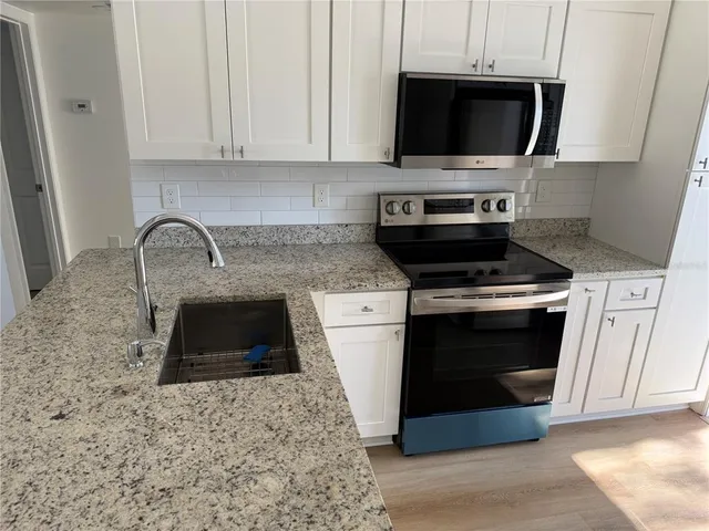 $1,800 | 301 South Boyd Street, Unit 14, Winter Garden, FL 34787