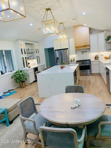 $645,000 | 5520 Jordan Drive, Horn Lake, MS 38637