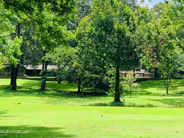 $645,000 | 5520 Jordan Drive, Horn Lake, MS 38637