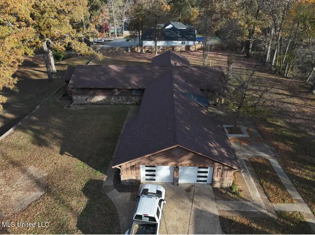 $645,000 | 5520 Jordan Drive, Horn Lake, MS 38637