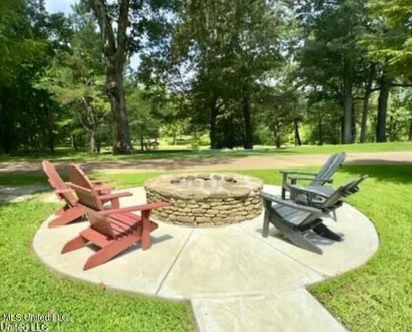 $645,000 | 5520 Jordan Drive, Horn Lake, MS 38637