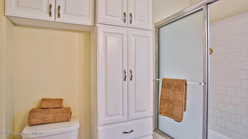 330 Fillmore Street Pasadena, CA 91106 - Photo 22 of 25 a bathroom with a shower