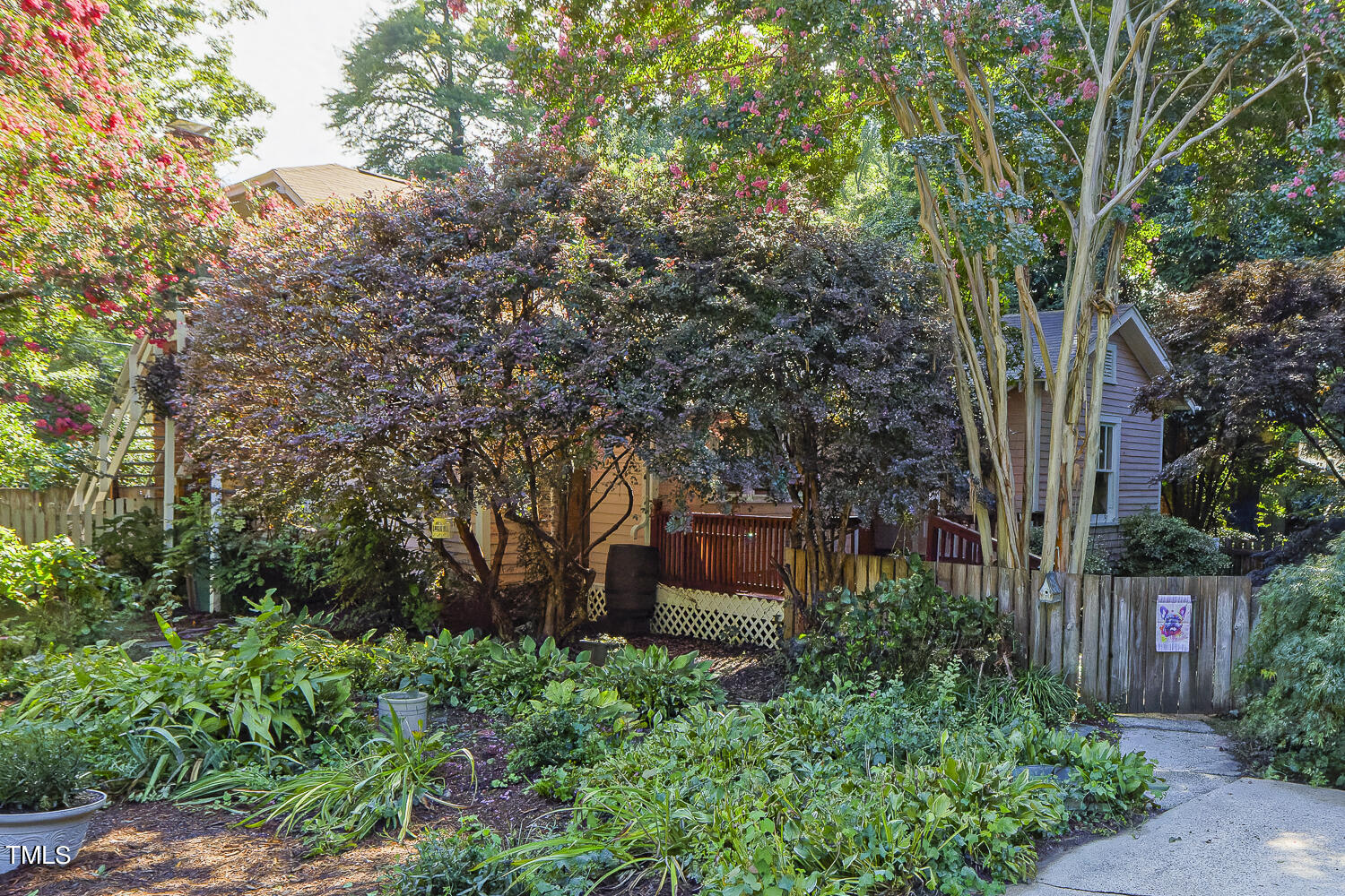 8721 Chapel Hill Road Cary, NC 27513 - Photo 18 of 23 091