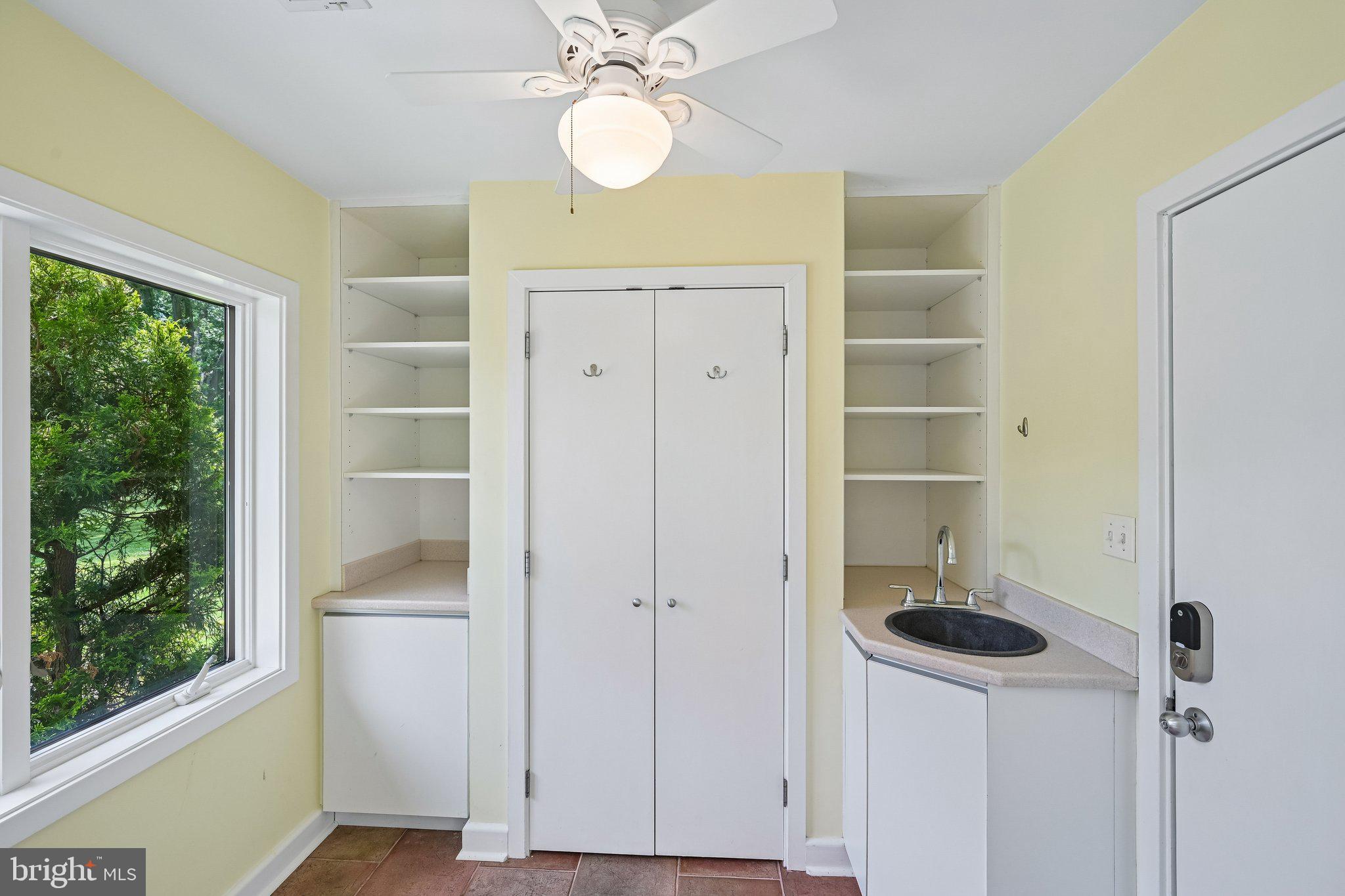 989 Delchester Road Newtown Square, PA 19073 - Photo 48 of 67 Utility Room/Mud Room off of the garage