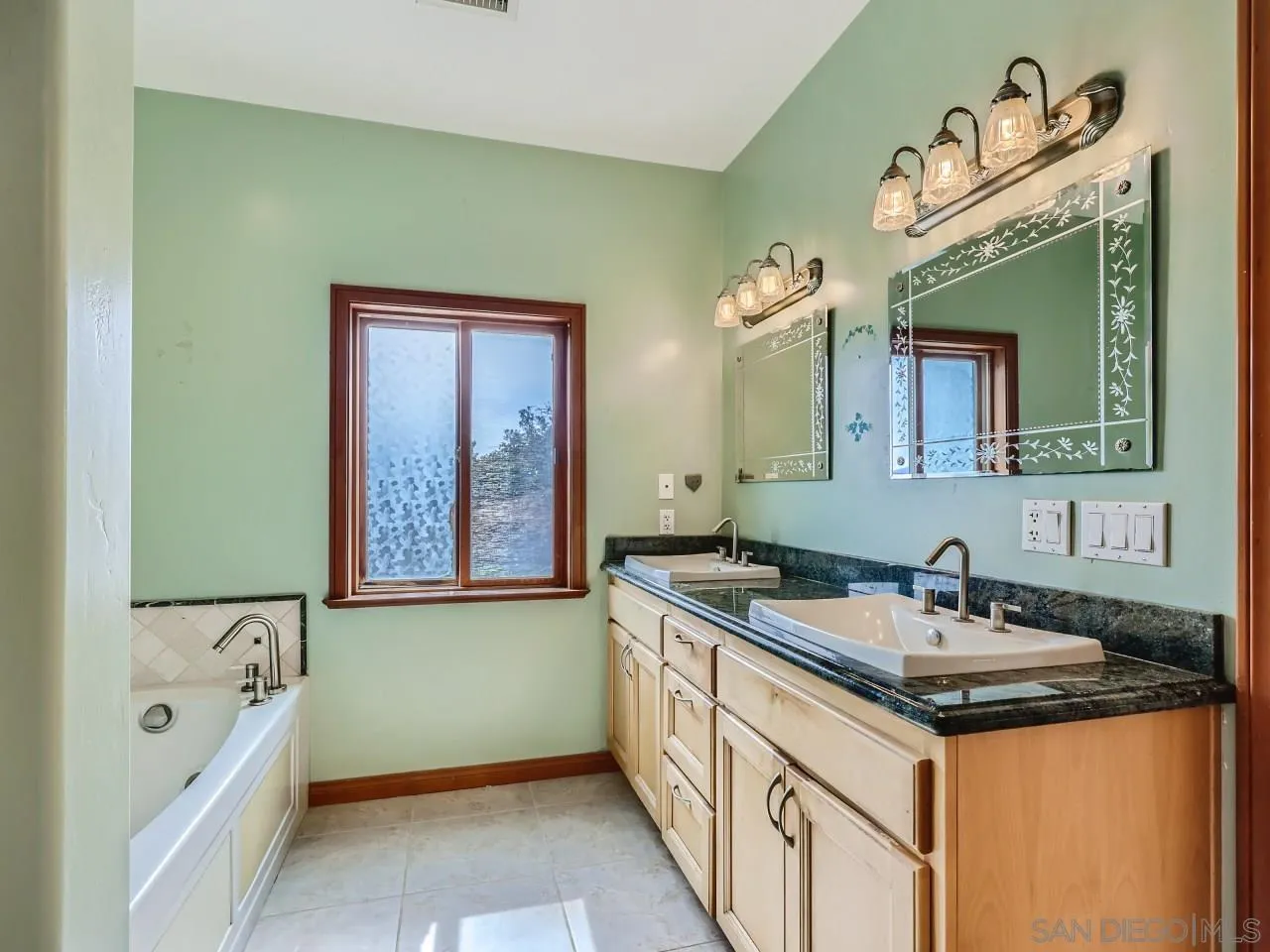 11509 Alba Rosa Drive Lakeside, CA 92040 - Photo 14 of 28 Gallery Image 14