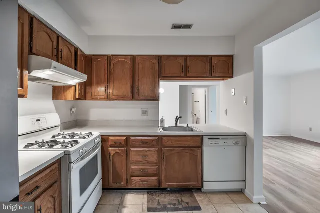 $275,000 | 4303A Tarnbrook Drive, Mount Laurel, NJ 08054