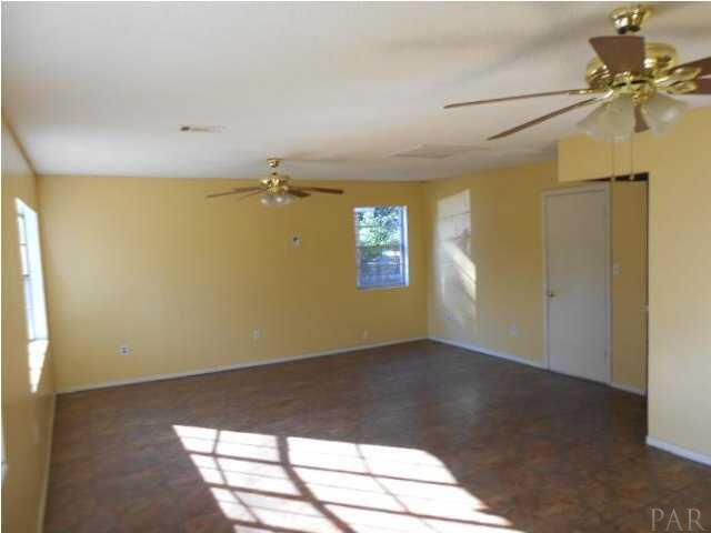 7731 Gregg Road Pensacola, FL 32514 - Photo 3 of 6 Gallery Image 3