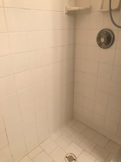 5628 Valleybrook Road Columbus, GA 31907 - Photo 9 of 12 Shower