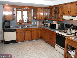 207 North Pleasantview Road Pottstown, PA 19464 - Photo 2 of 6 Gallery Image 2