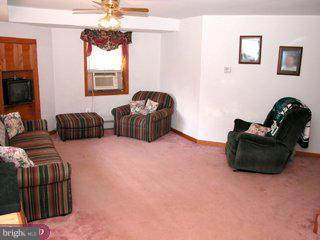 207 North Pleasantview Road Pottstown, PA 19464 - Photo 4 of 6 Gallery Image 4