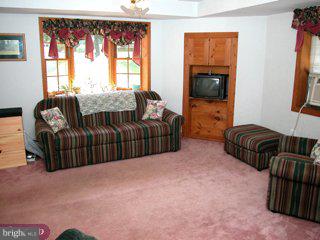 207 North Pleasantview Road Pottstown, PA 19464 - Photo 5 of 6 Gallery Image 5