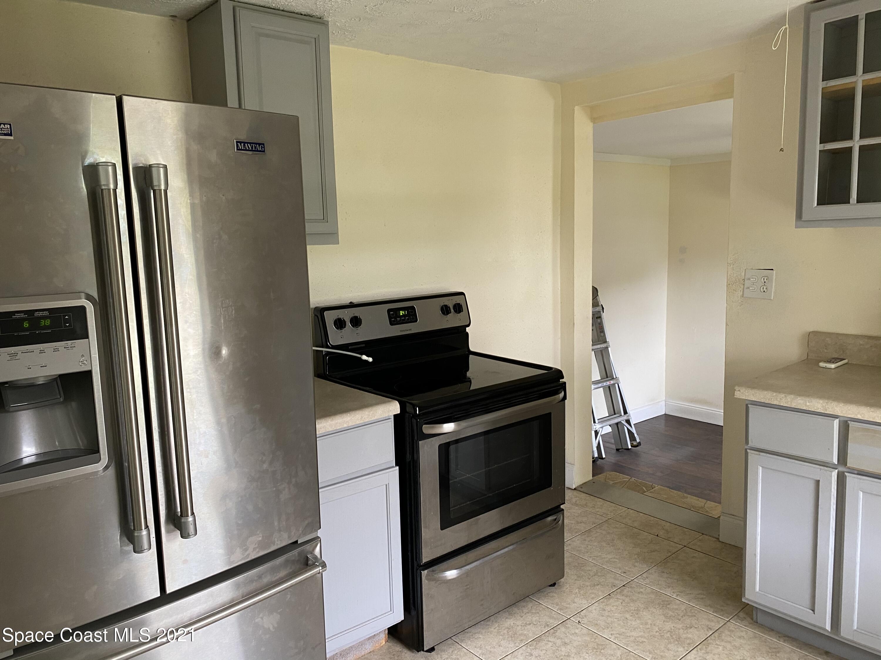 2526 2nd Avenue Northeast Palm Bay, FL 32905 - Photo 4 of 10 E2BACCDC-4650-4074-A602-8B98C098C61C