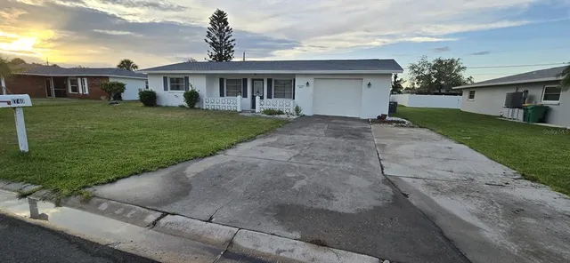 $1,850 | 1740 Elinor Place, Englewood, FL 34223